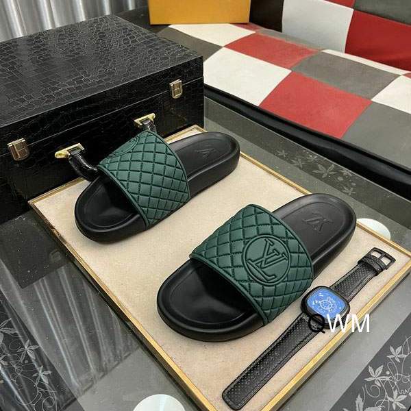 Picture of Louis Vuitton Slippers _SKULVsz38-45WM0168273